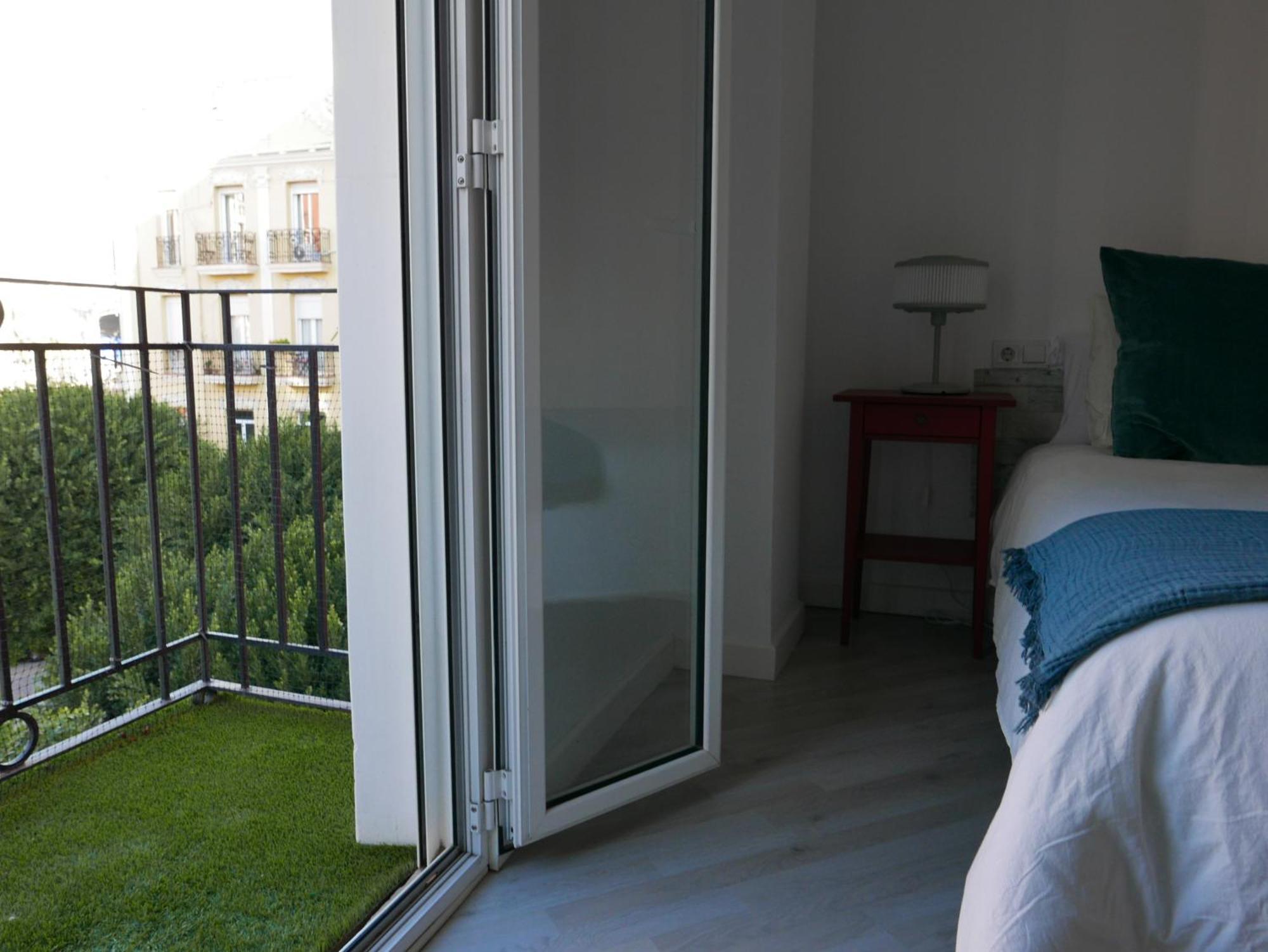 Familias Y Grupos Apartamento Muy Grande En El Centro De Valencia * Valencia